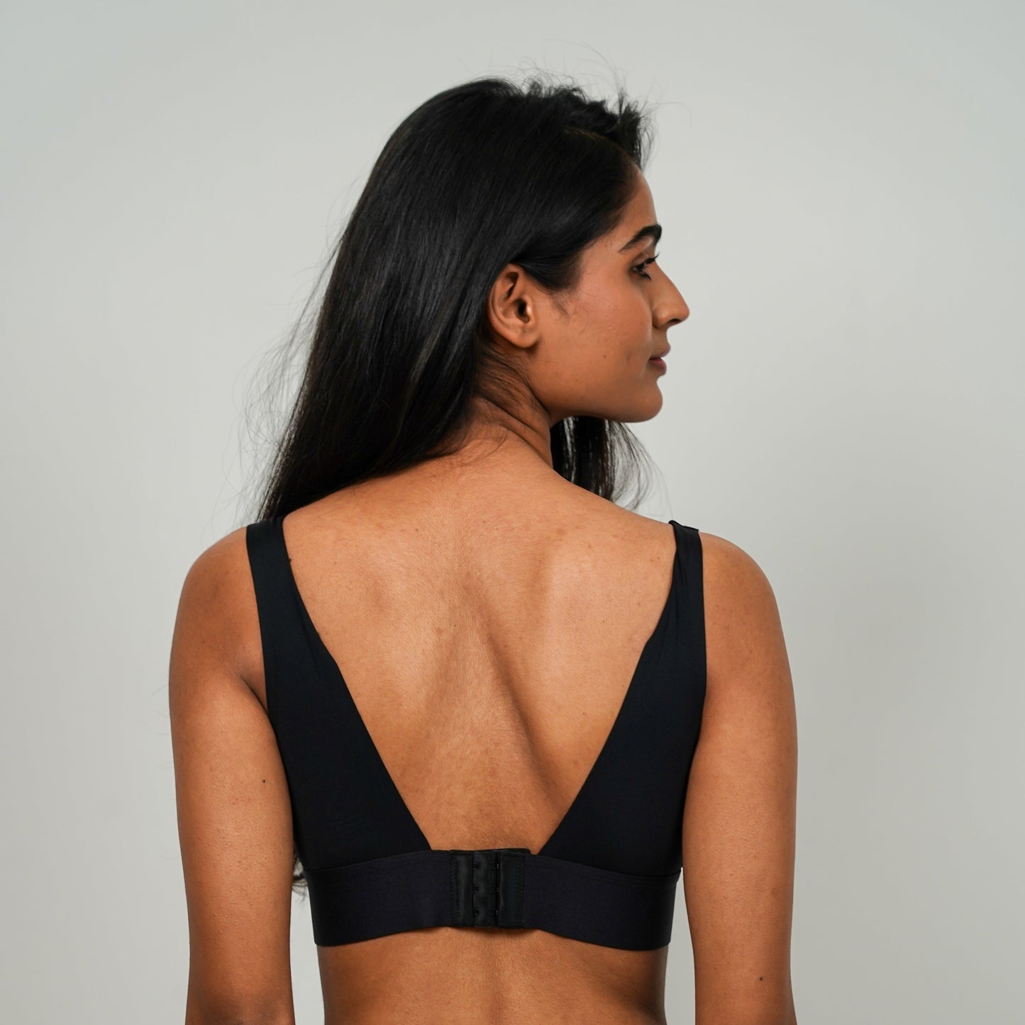 Plunge Bralette : Black